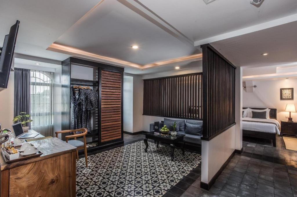 The Grand Cyclo Boutique Suite & Spa Siem Reap Exterior photo