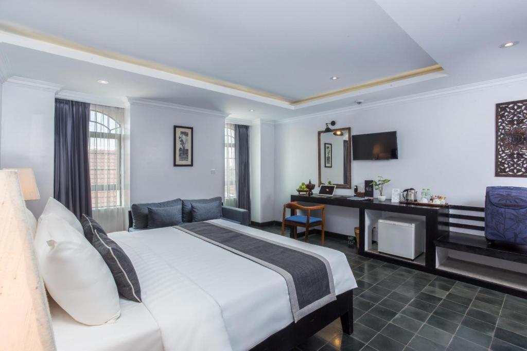 The Grand Cyclo Boutique Suite & Spa Siem Reap Exterior photo